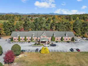 Mountain Inn & Suites Flat Rock