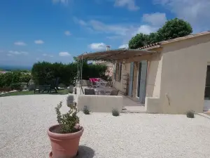 Vaucluse- Pied du Ventoux- Le Barroux- Gravel house