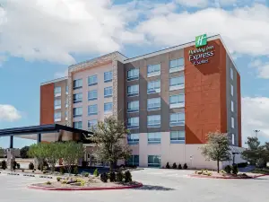 Holiday Inn Express & Suites Moore