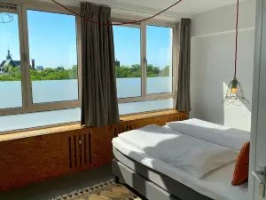 Hotel Credible