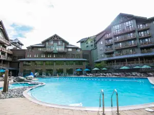 Alpine Spa Haven - Ski In-Out, Terrace