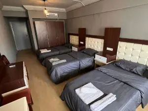 Nigrum Otel