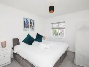 New 2Bd Pontac Flat in the Heart of Didcot