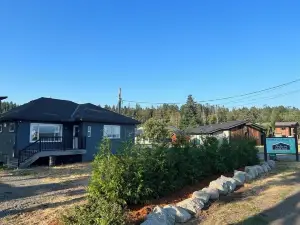 Newly renovated oceanside and mountain view bungalow