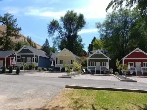 Edge Water Lava Hot Springs