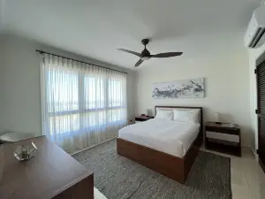 The Country Club Residences at Grand Reserve