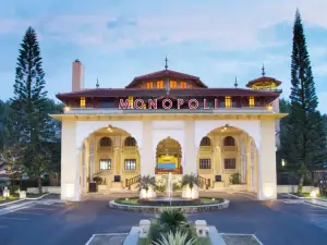 Monopoli Hotel Bukittinggi