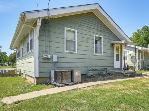 Near Walnut Valley Festival: Convenient Apartment!