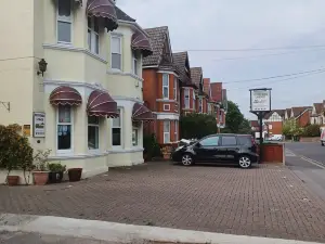 Hunters Lodge Guest House