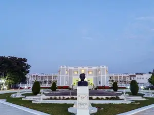 Dowlat Villas Palace
