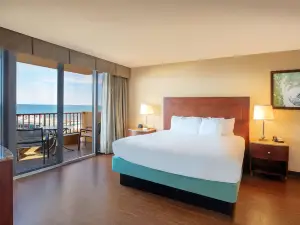 La Quinta Inn & Suites by Wyndham Cocoa Beach Oceanfront