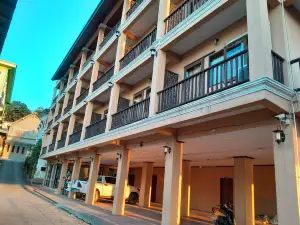 Riverside Houayxay Hotel