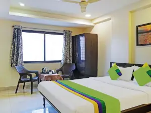 Itsy Hotels Chetan Executive Hadapsar Phursungi