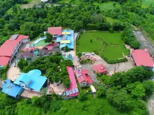 Hunky Dory Resort