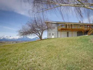 科瓦利斯'coyote Creek House配有山景！