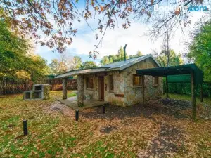 Lake Naverone Holiday Cottages
