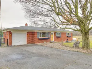 Cozy Richmond Home w/ Fire Pit: Walk, Bike & More!