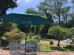 Shaw House Inn