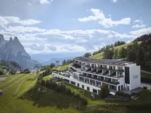 Como Alpina Dolomites