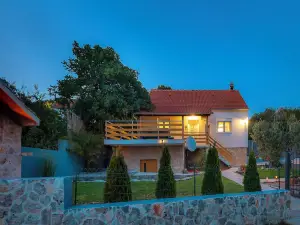 Villa Manda Adriatic with Heated Pool