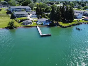 Lake Place Cottage on Flathead Lake