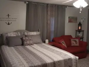 Deer Hunter Special Close to Haymarsh State Game Area. Book for the Last Hunt.