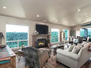 Alto Grand View