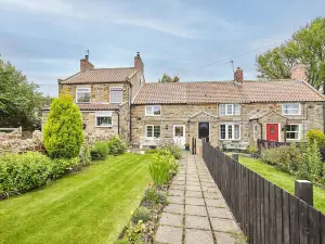 Host & Stay - Honeysuckle Cottage