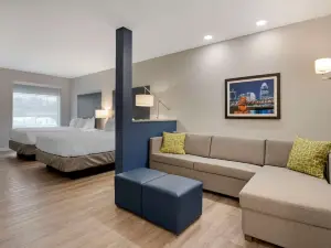 Comfort Suites Cincinnati University - Downtown