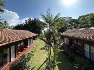 Kenaki Lodge