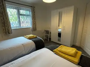 Cosy & Comfortable Apartment w/Parking