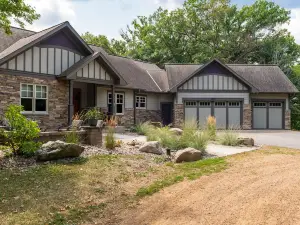 Woodhaven Retreat