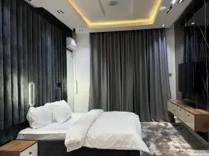 Aeronat Luxury Apartment