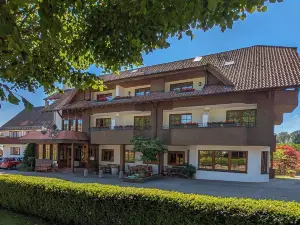 Hotel Restaurant Vinothek LAMM - Hotel LAMM KG