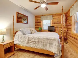 Family Gem Near the Chain of Lakes in Eagle River!