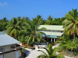 Tme Retreats Dhigurah