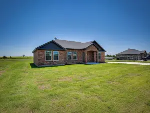 Madill บ้านพักสำหรับการพักผ่อนพร้อมเบาะ: ใกล้ทะเลสาบ Texoma!