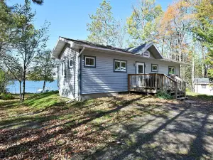 RedAwning的Sandy Shores兩臥室飯店房間