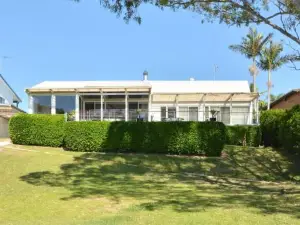 Lake Macquaries' Edgewater Lakehouse at Morisset Memories