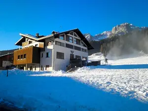 Hotel d'La Varda