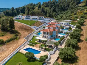 Villa d'Oro - Luxury Villas & Suites