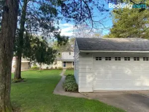 Breezeway Bay - Waterfront Full House