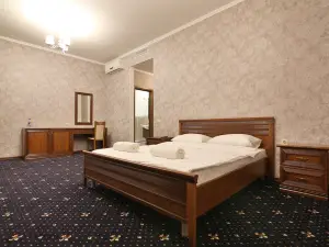 Hotel Austeriya