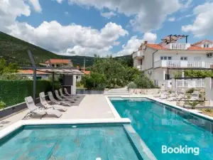 Apartments Dobrila