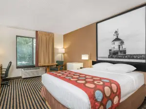 Super 8 by Wyndham Wausau