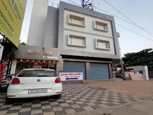 Hotel Dwarka Palace