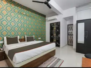 Divine Glory Hotel