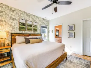 Waterfront Lake Hickory Retreat with Private Dock!