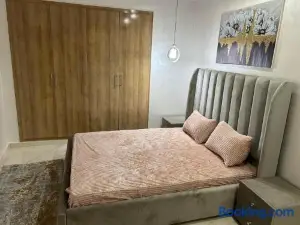 Apprt Lux