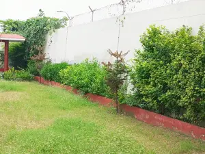 The Taj Mughal Courtyard Homestay